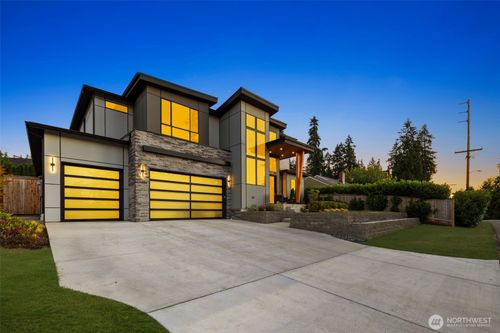 15411 Se 38th St, Bellevue, WA, 98006-1737 | Card Image
