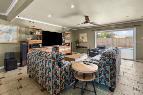 5525 Ibis Dr, Galveston, TX, 77551-5845 | Card Image