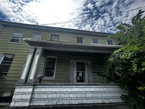 26 7th Ave, Carbondale, PA, 18407-2245 | Card Image