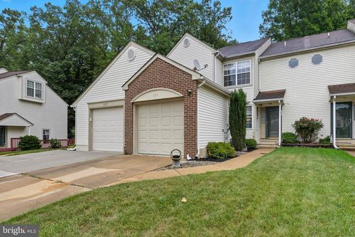 111 Tuckahoe Ln, BEAR, DE, 19701-3823 | Card Image