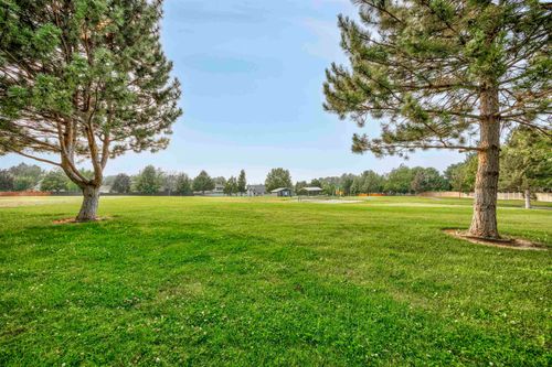 4202 S Irby Loop, Kennewick, WA, 99337-2646 | Card Image