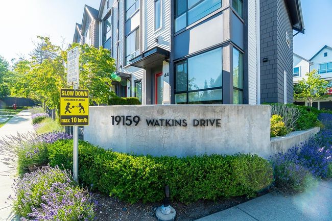 35 - 19159 Watkins Drive, Townhouse with 2 bedrooms, 2 bathrooms and 2 parking in Surrey BC | Image 1