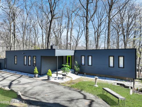 19 W Parkway Pl, Holmdel, NJ, 07733-1937 | Card Image