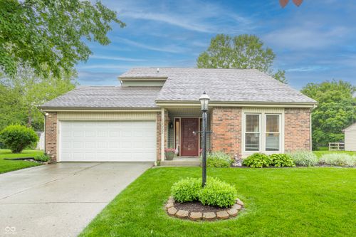 12002 Corbin Dr, Fishers, IN, 46038-1347 | Card Image