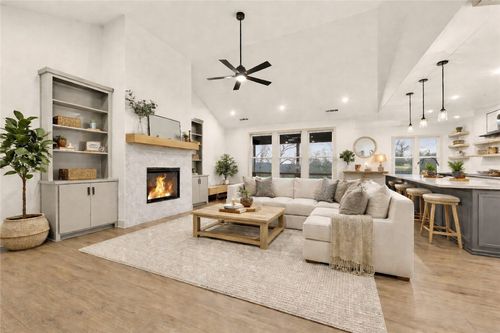 18 Reading Ln, Bella Vista, AR, 72714-4026 | Card Image