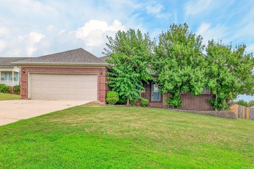 15 Lauren Cv, Cabot, AR, 72023-7829 | Card Image