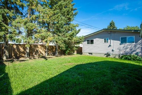 4902 58 St, Killam, AB, T0B0G7 | Card Image