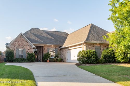 128 Essen Ln, Madison, MS, 39110-6643 | Card Image