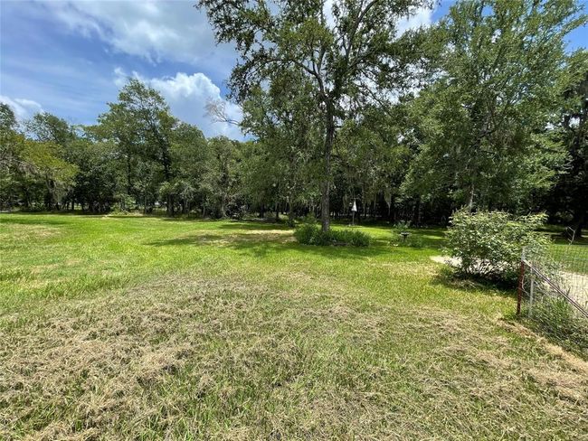 1055 County Road 452, House other with 4 bedrooms, 2 bathrooms and null parking in Sweeny TX | Image 15