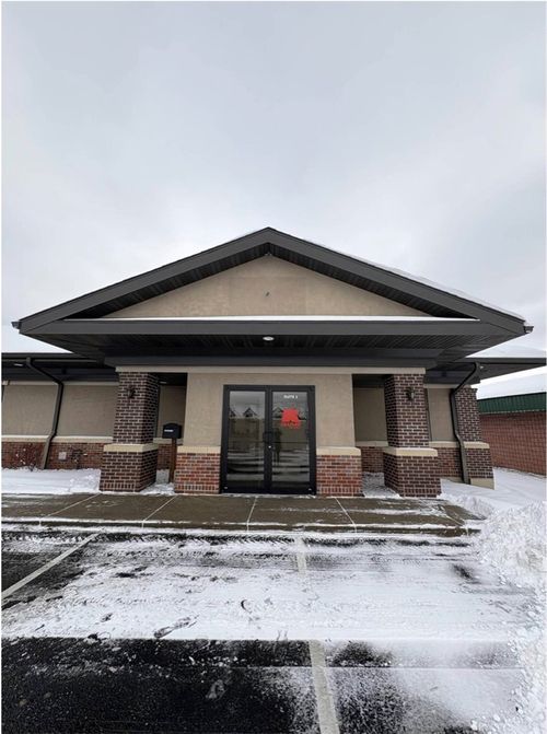 4257 Southtowne Dr, Eau Claire, WI, 54701-2643 | Card Image