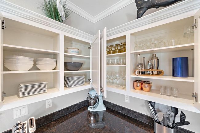 Super organized and displayed. | Image 21