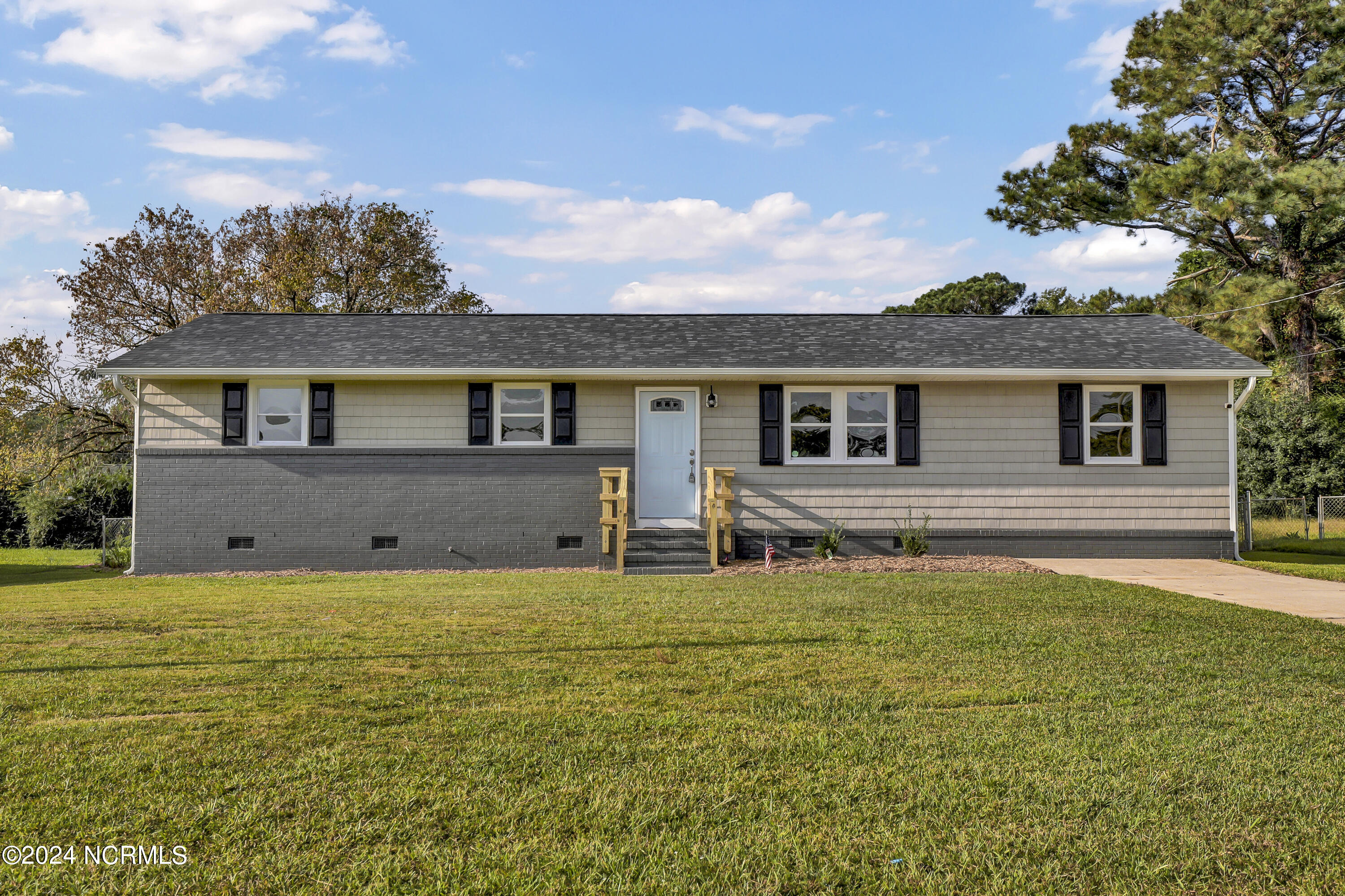 Tower Dr, Jacksonville, NC 28546
