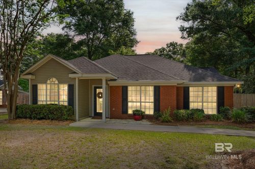 5201 Southern Oaks Trl, Grand Bay, AL, 36541-3205 | Card Image