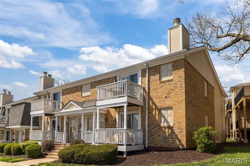 8905 Cardinal Ter, Brentwood, MO, 63144-1167 | Card Image