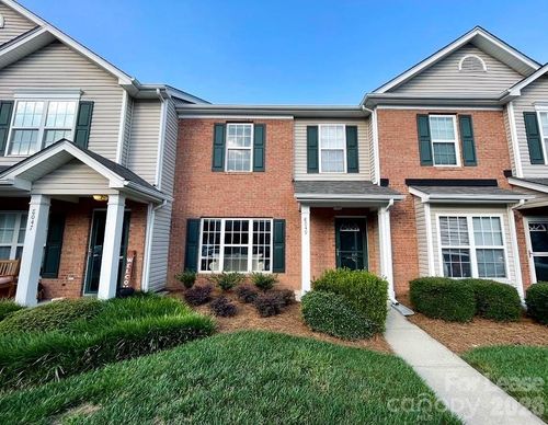 8049 Stoneham Ct, Matthews, NC, 28105-6435 | Card Image