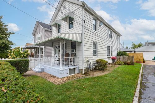 fl-1st-79 5th Ave, Westbury, NY, 11590-4303 | Card Image