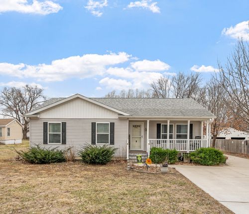 270 Nw 51st Pl, Des Moines, IA, 50313-1738 | Card Image