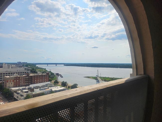 APT-1004 - 66 Monroe Ave, Condo with 2 bedrooms, 2 bathrooms and null parking in Memphis TN | Image 37