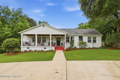 718 S College St, Brandon, MS, 39042-3606 | Card Image