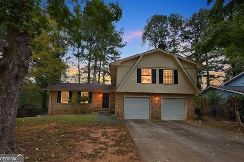 4641 Wendover Dr, Stone Mountain, GA, 30083-5543 | Card Image