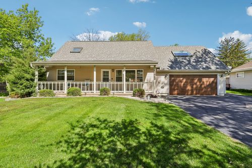 1320 Harrison St, Algonquin, IL, 60102-2320 | Card Image