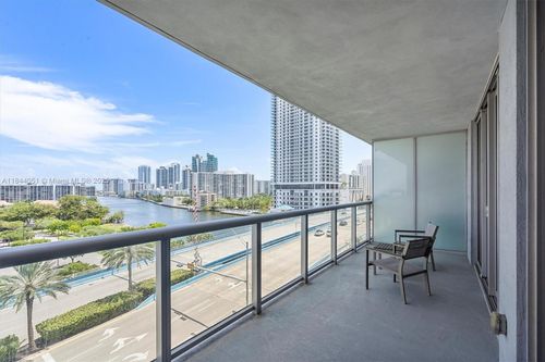 r906-2602 E Hallandale Beach Blvd, Hallandale Beach, FL, 33009-4819 | Card Image