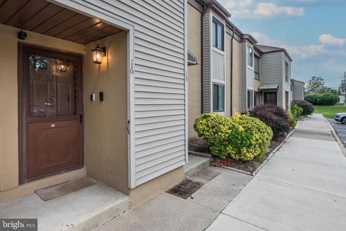 16 Ashley Ct, MARLTON, NJ, 08053-2049 | Card Image