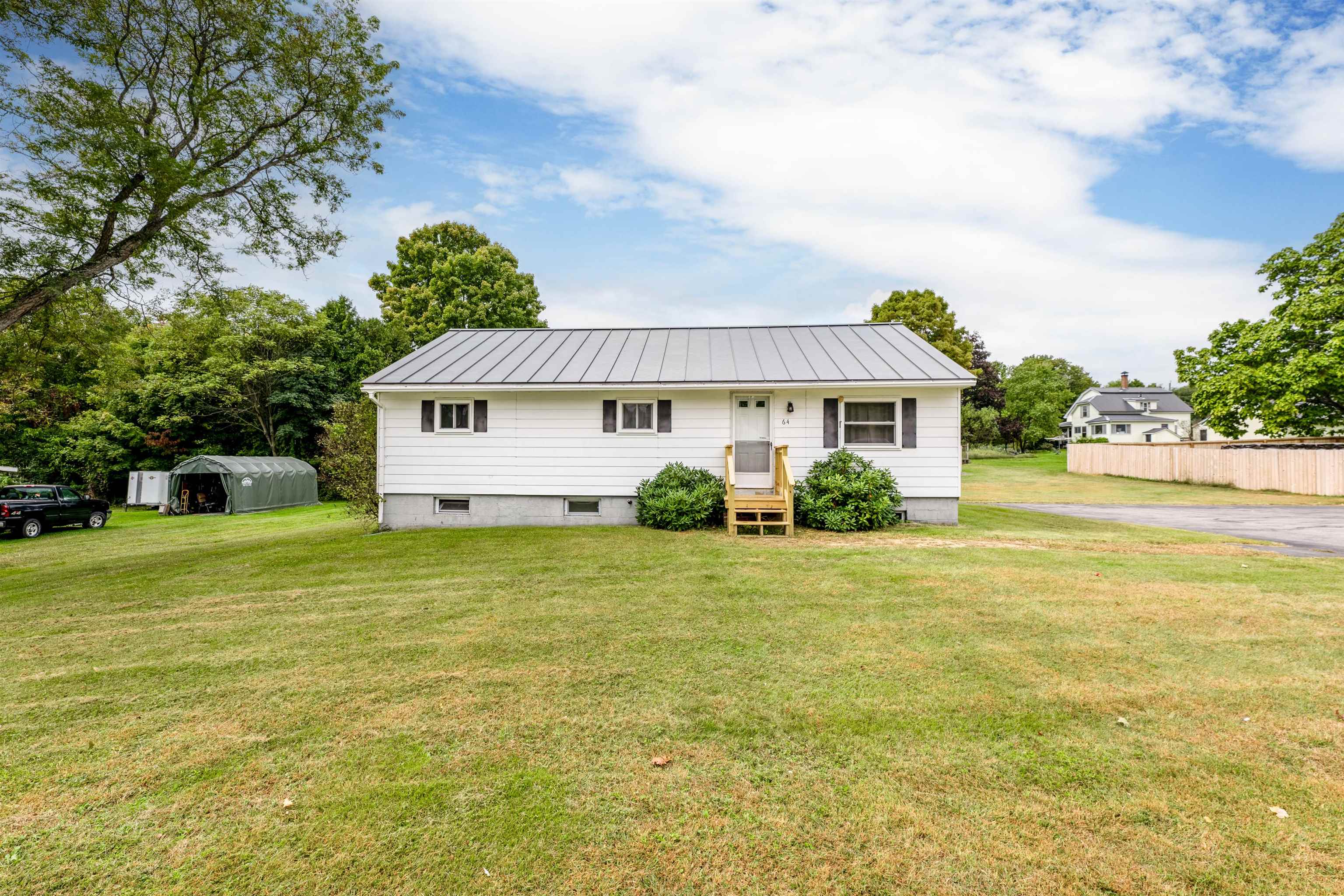 Kendall St, Franklin, NH 03235