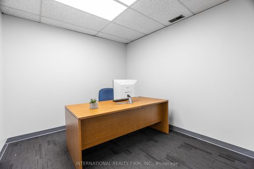 714 York Street York St, London, ON, N5W2S8 | Card Image