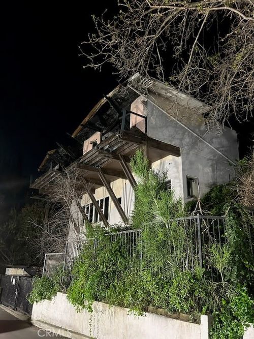 4132 Vanetta Pl, Studio City, CA, 91604-2341 | Card Image