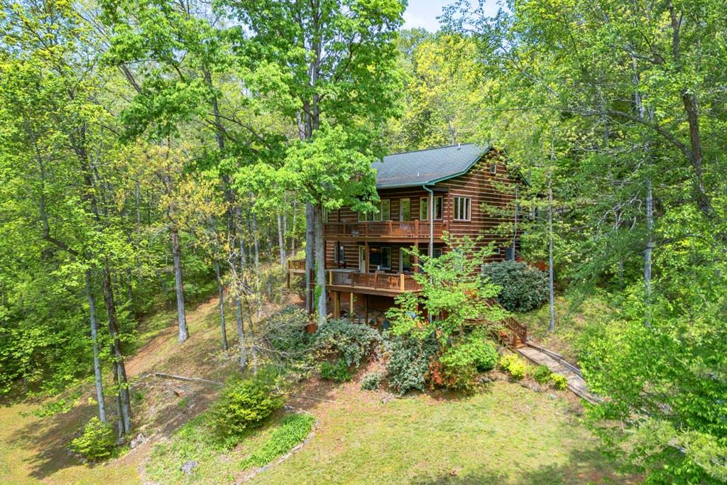 Creekstone Ln, Young Harris, GA 30582