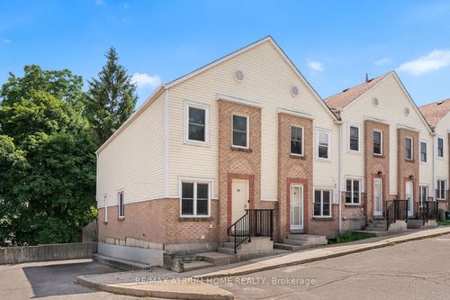 34-115 Main St S, Newmarket, ON, L3Y8J3 | Card Image