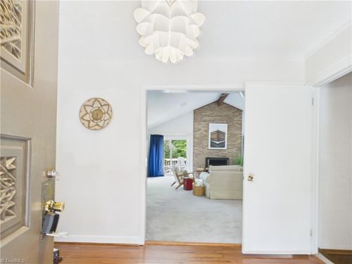 904 Fairidge Dr, Jamestown, NC, 27282-9440 | Card Image