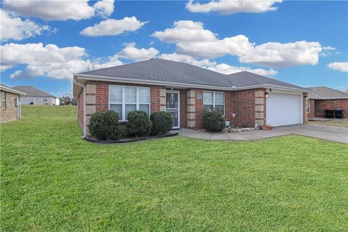 1722 Sunset Dr, Warrensburg, MO, 64093-2086 | Card Image