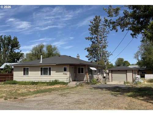 2190 18th St, BakerCity, OR, 97814 | Card Image