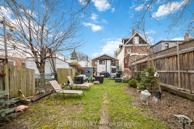 39 Rowntree Ave, House other with 2 bedrooms, 1 bathrooms and 1 parking in Toronto ON | Image 23