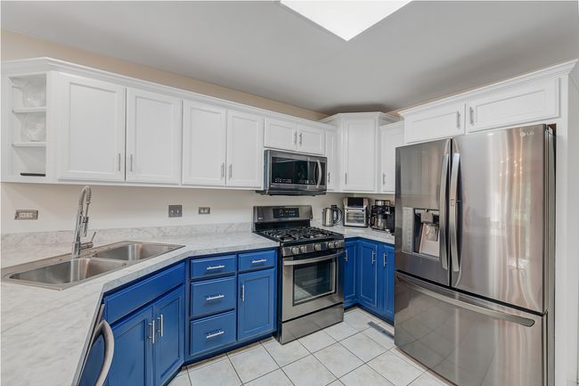 17964 Upland Dr, Townhouse with 3 bedrooms, 4 bathrooms and 2 parking in Tinley Park IL | Image 14