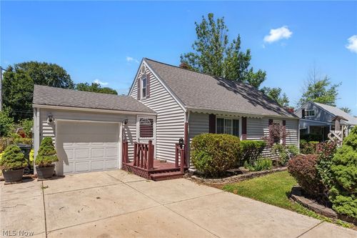154 Fairfield Rd, Avon Lake, OH, 44012-1412 | Card Image