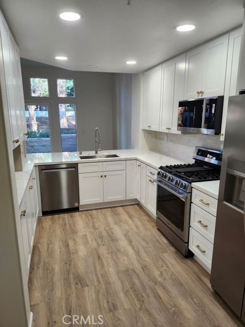 2733 Dietrich Dr, Tustin, CA, 92782-1354 | Card Image