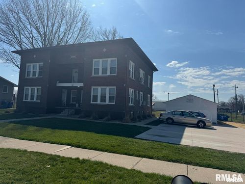 3-209 E 10th St, De Witt, IA, 52742-1461 | Card Image