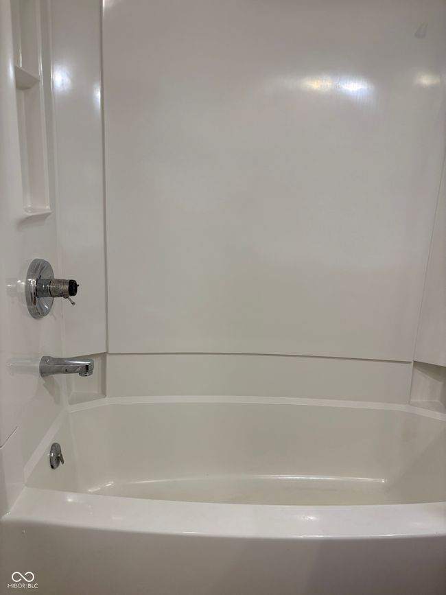 2770 Two Worlds Dr, Condo with 2 bedrooms, 2 bathrooms and null parking in Columbus IN | Image 19
