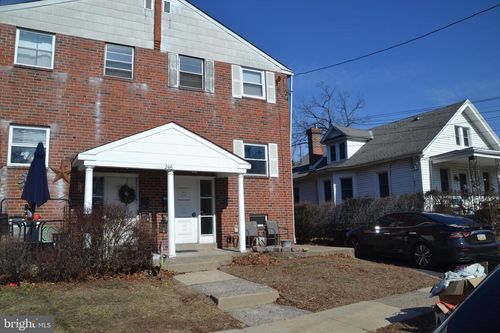 246 Ardmore Ave, UPPER DARBY, PA, 19082-2736 | Card Image