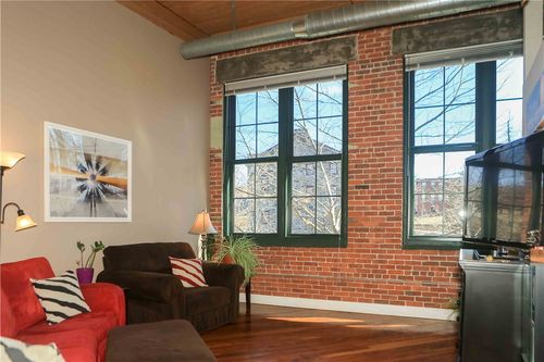 unit-206-99 Allen St, Woonsocket, RI, 02895-4396 | Card Image