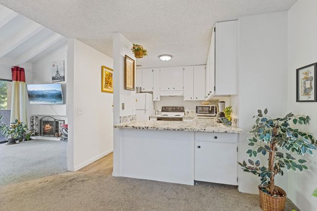UNIT-4 - 2200 Woodside Ln, Condo with 2 bedrooms, 1 bathrooms and null parking in Sacramento CA | Image 9
