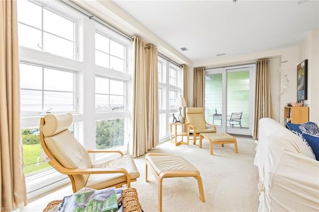 Access to balcony from great room | Image 21