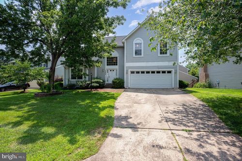 10402 Labrador Loop, Manassas, VA, 20112-2733 | Card Image