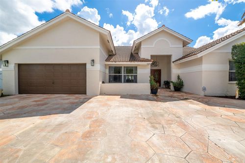 1049 Nw 161st Ave, Pembroke Pines, FL, 33028-1180 | Card Image