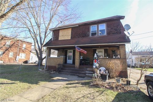 2226 Mahoning Ave Nw, Warren, OH, 44483-2014 | Card Image