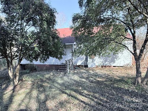 560 6th St, chester, SC, 29706-1688 | Card Image