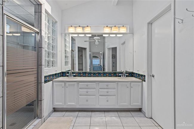 813 N Shore Dr, House other with 3 bedrooms, 3 bathrooms and 2 parking in Port Isabel TX | Image 13
